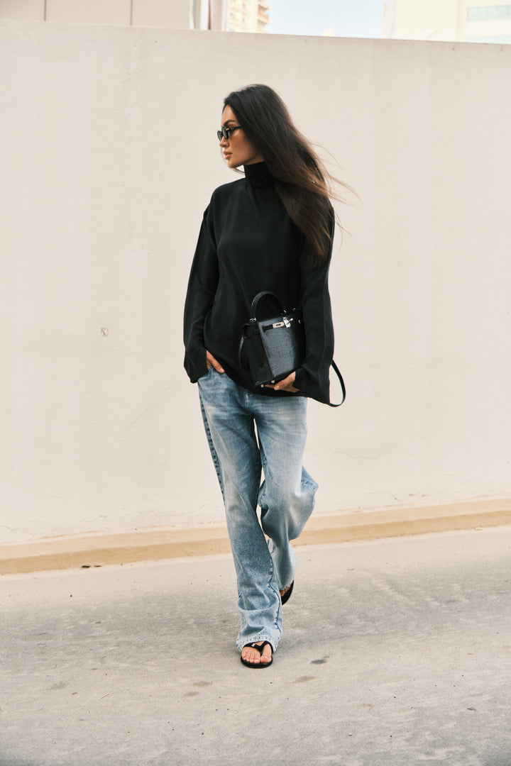 LIQUID KNOT COLLAR BLOUSE