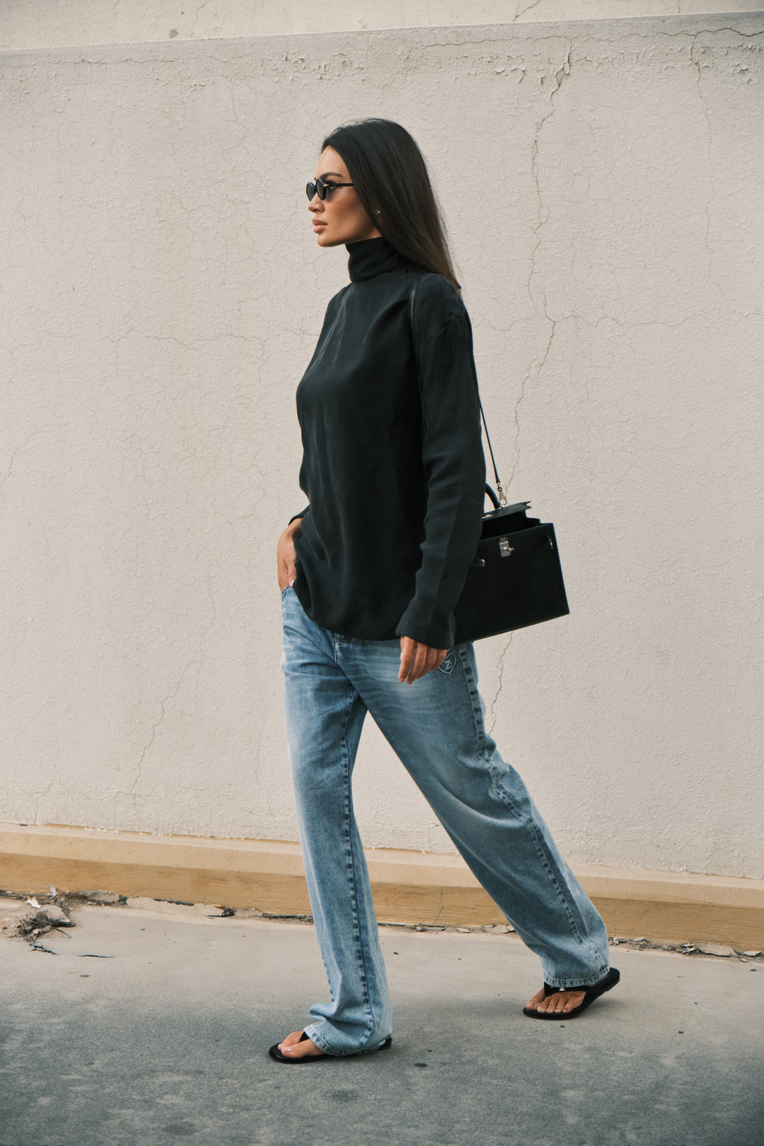 LIQUID KNOT COLLAR BLOUSE