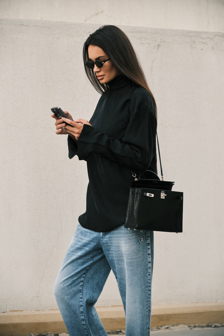 LIQUID KNOT COLLAR BLOUSE