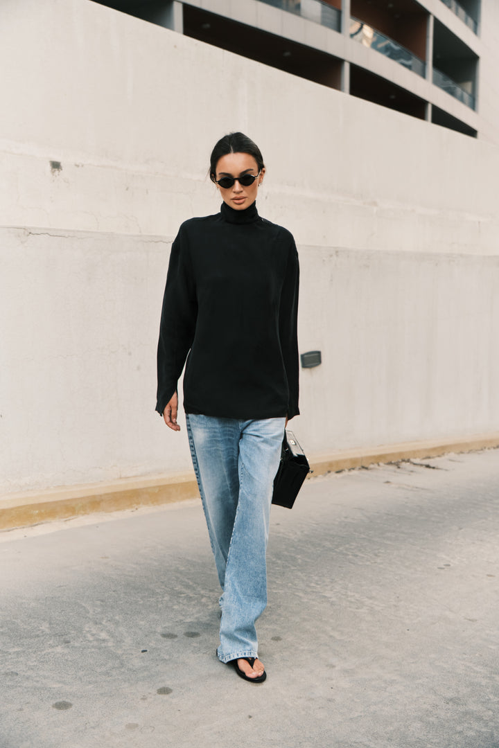 LIQUID KNOT COLLAR BLOUSE