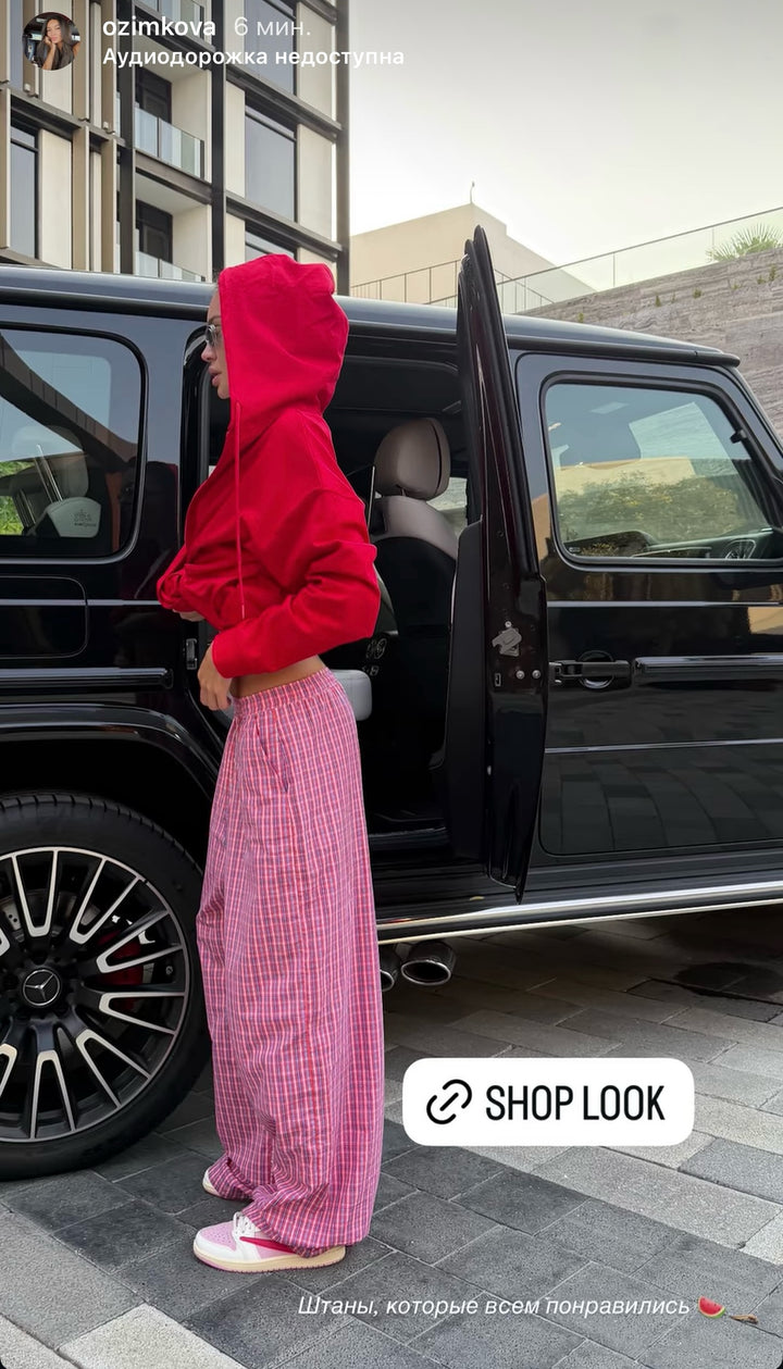 DEEP RED ZIPPED HOODIE